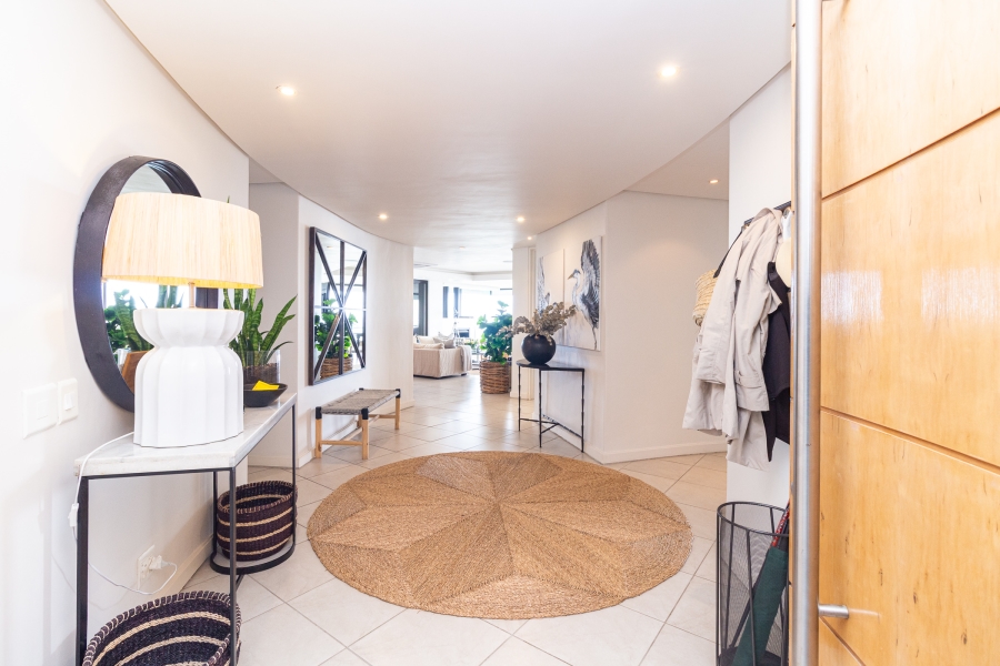 To Let 4 Bedroom Property for Rent in Camps Bay Western Cape